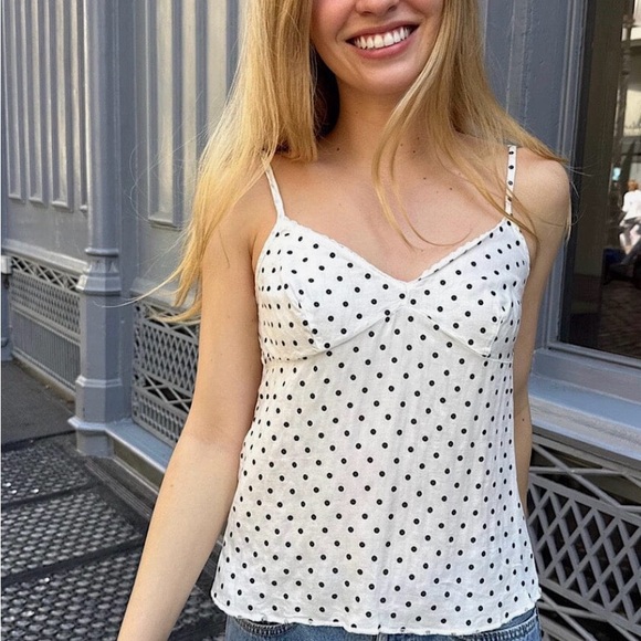 NWT Brandy Melville Gabriela Tank Navy and White Polka Dot - Picture 1 of 13
